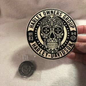 Harley-Davidson HOG Day of the Dead round patch and pin set motorcycles biker